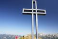 Beim Gipfelkreuz am Loser.