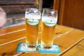 als das von Martin bereits den ganzen Nachmittag ber in schillernden Worten verlockend beschriebene Bier endlich tatschlich unsere ausgetrockneten Kehlen benetzte.