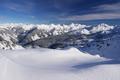 Eindruckvolle Ausblicke ber die unzhligen Gipfel der Rottenmanner und Wlzer Tauern.