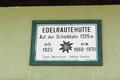 Auf teilweise noch pickelharter Rttelpiste gehts hinab zur Edelrautehtte ...