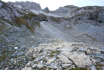 Zunehmend anspruchsvolles Gelände bei der Rettenwand (links)