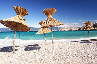 Karibik-Flair am Strand von Baska