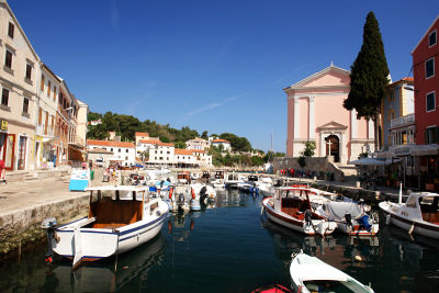 Im kleinen Hafen von Veli Losinj