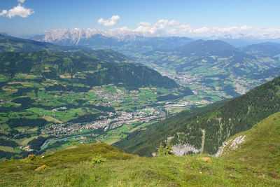 Tiefblick auf Schwarzach-St. Veit im Pongau