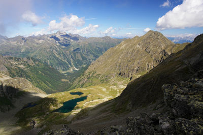 Tiefblick zu den Hüttkarseen