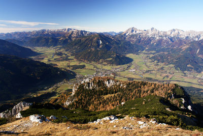 Tiefblick vom Kreuzkogel nach Admont