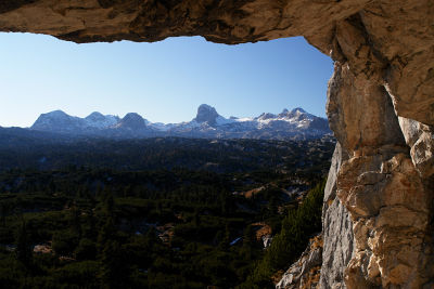 Ausblick vom Bärenloch zu den höchsten Dachsteingipfeln