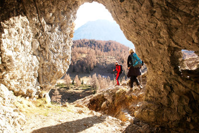 Kleine Höhle am Traweng