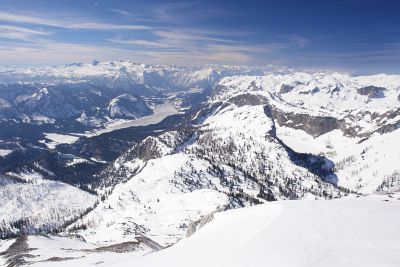 Ausblick vom Elm über den Grundlsee zum Dachstein