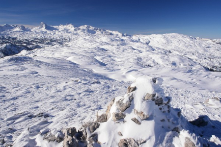 Der Hirzberg-Gipfel ist erreicht. Herrliches Dachsteinplateau.