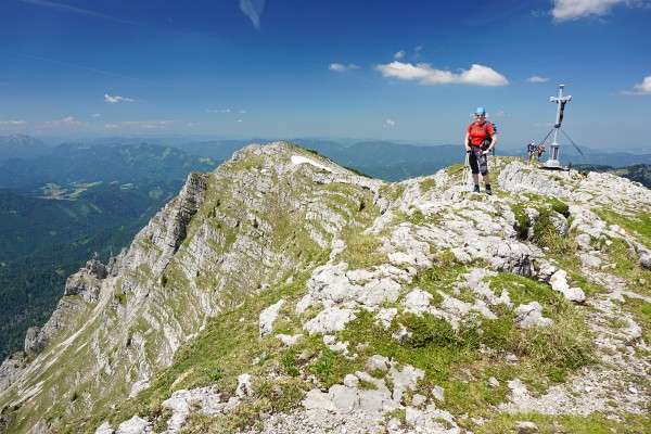 Die AlpenYetin am Dürrenstein-Gipfel