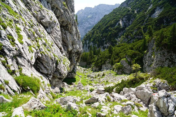 Interessantes Gelände beim Abstieg zum Hinteren Gosausee