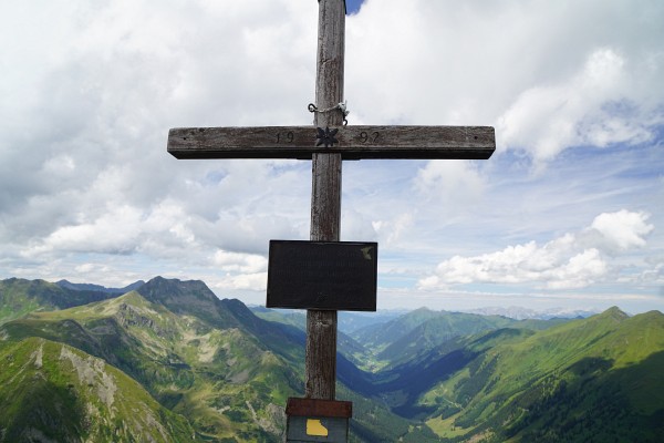 Gipfelkreuz auf der Hornfeldspitze