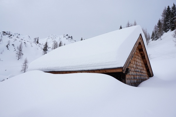 Neben den klassischen Sommer-/Herbst-Wanderungen schließe ich auch die Winter-Touren in meine Statistik ein. Hier ein Bild vom herrlichen Pulverschnee am 30.12.2017 bei der Hangofenhütte.