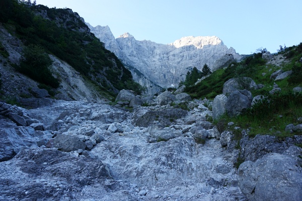 Am bereits bekannten Weg zur Haindlkarhütte hatte ich für die interessanten Motive noch nicht allzu viel Muße.