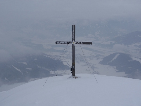Beim Gipfelkreuz am Stoderzinken