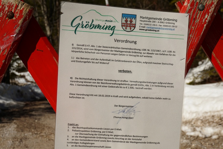 Anfang Jänner (Lawinengefahr) und Ende Februar (Eis- und Steinschlaggefahr) war die Öfen-Straße gesperrt.