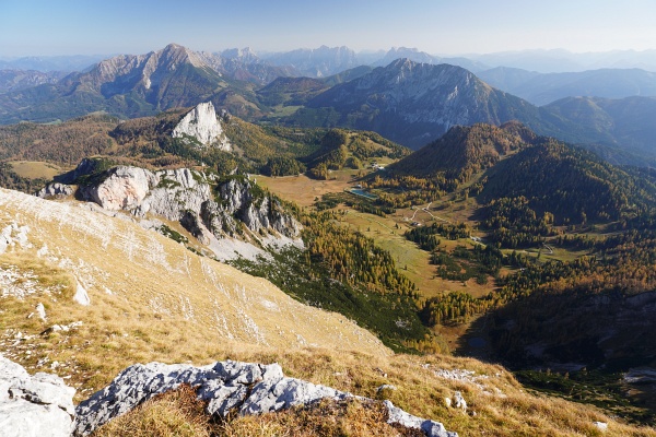 Tiefblick über die Wurzeralm
